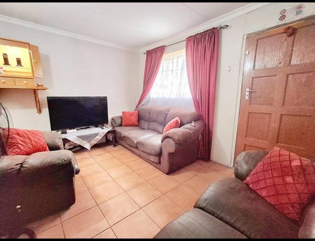 2 BEDROOM HOUSE FOR SALE IN MEREWENT